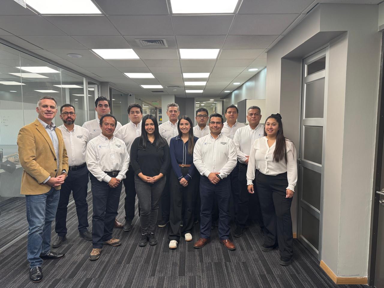 IClinics refuerza su equipo VARIAN para fortalecer la radioterapia en Chile